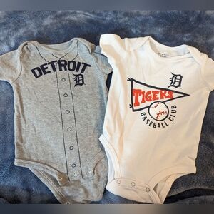 Detroit tigers onesies bundle
